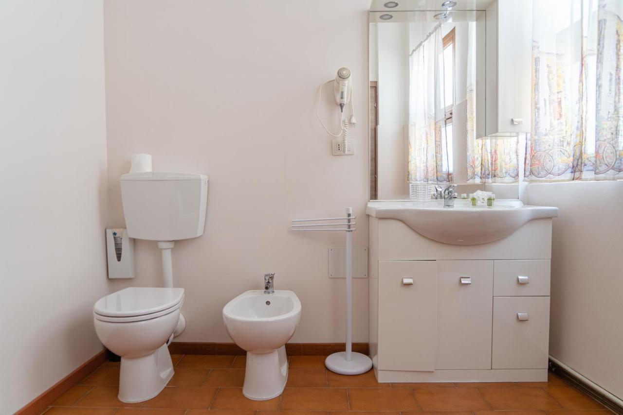 Bed & Bike Ferrara Bed and Breakfast Εξωτερικό φωτογραφία